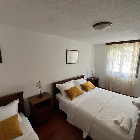 Old Town By Ivo شقة