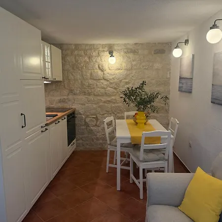 Apartment Old Town By Ivo