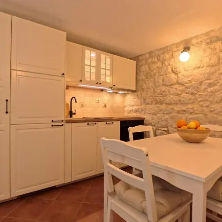 Old Town By Ivo Apartment